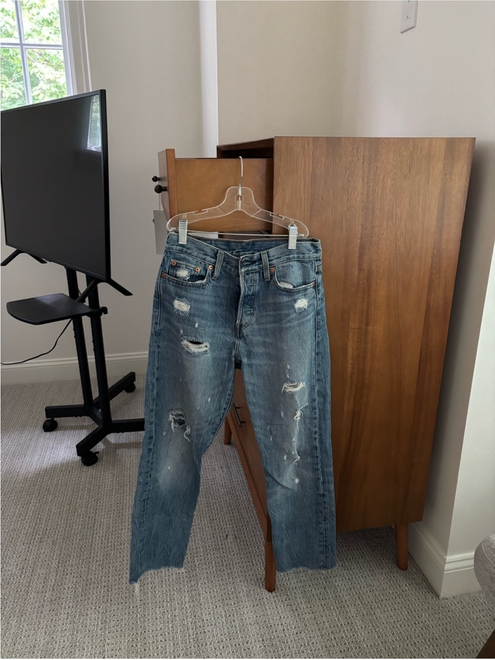 Levi’s Distressed Woman Jeans